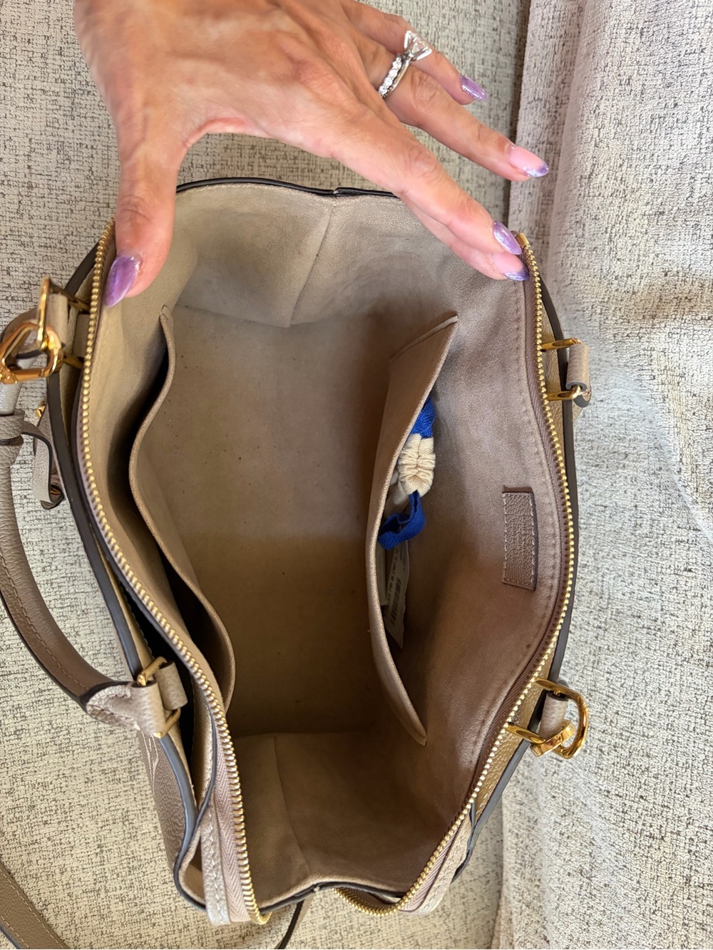 Louis Vuitton Petit Palais Taupe and Cream Monogram satchel with Gold Hardware - Picture 6 of 14